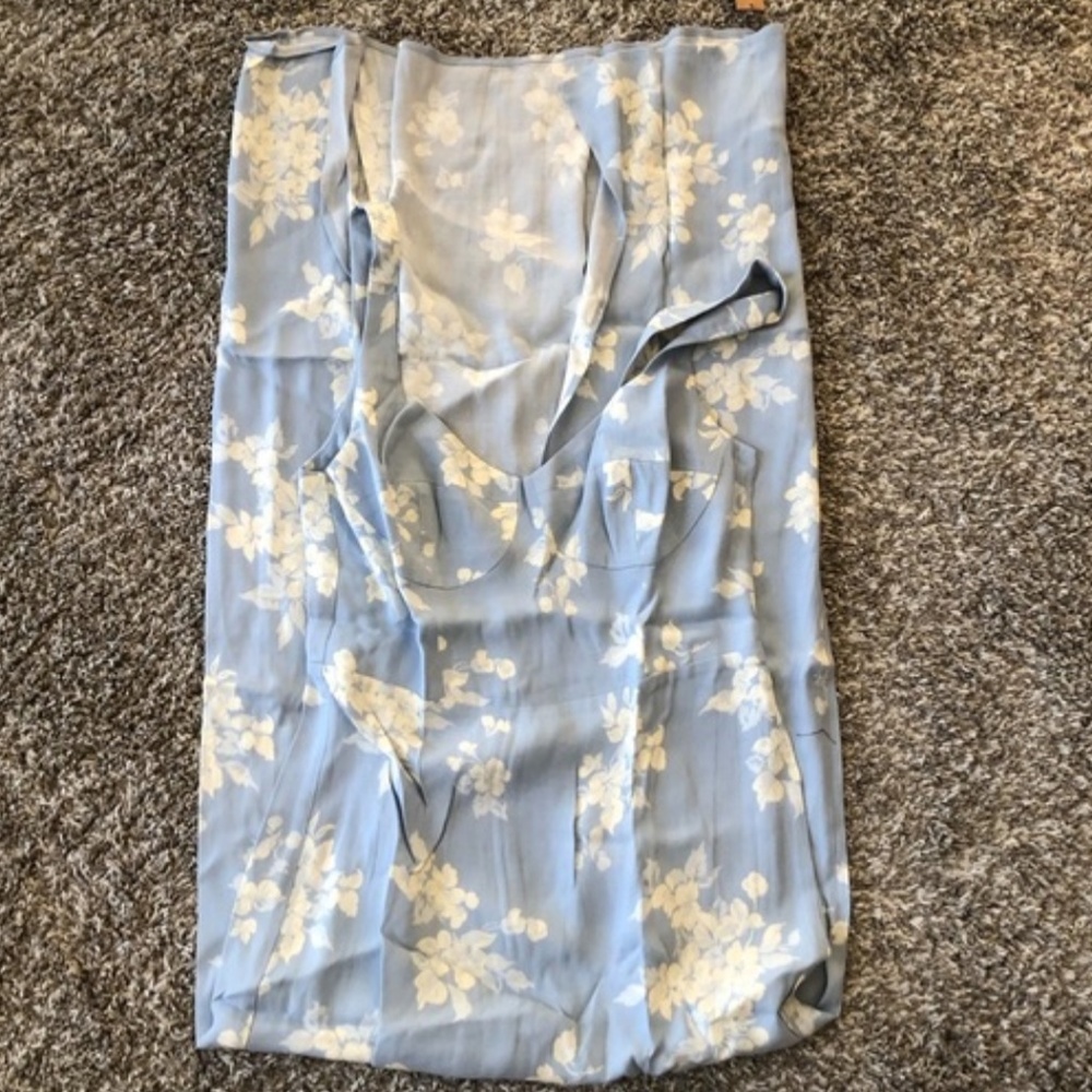 Reformation Reverie Dress SZ4 Bijou - Picture 5 of 8